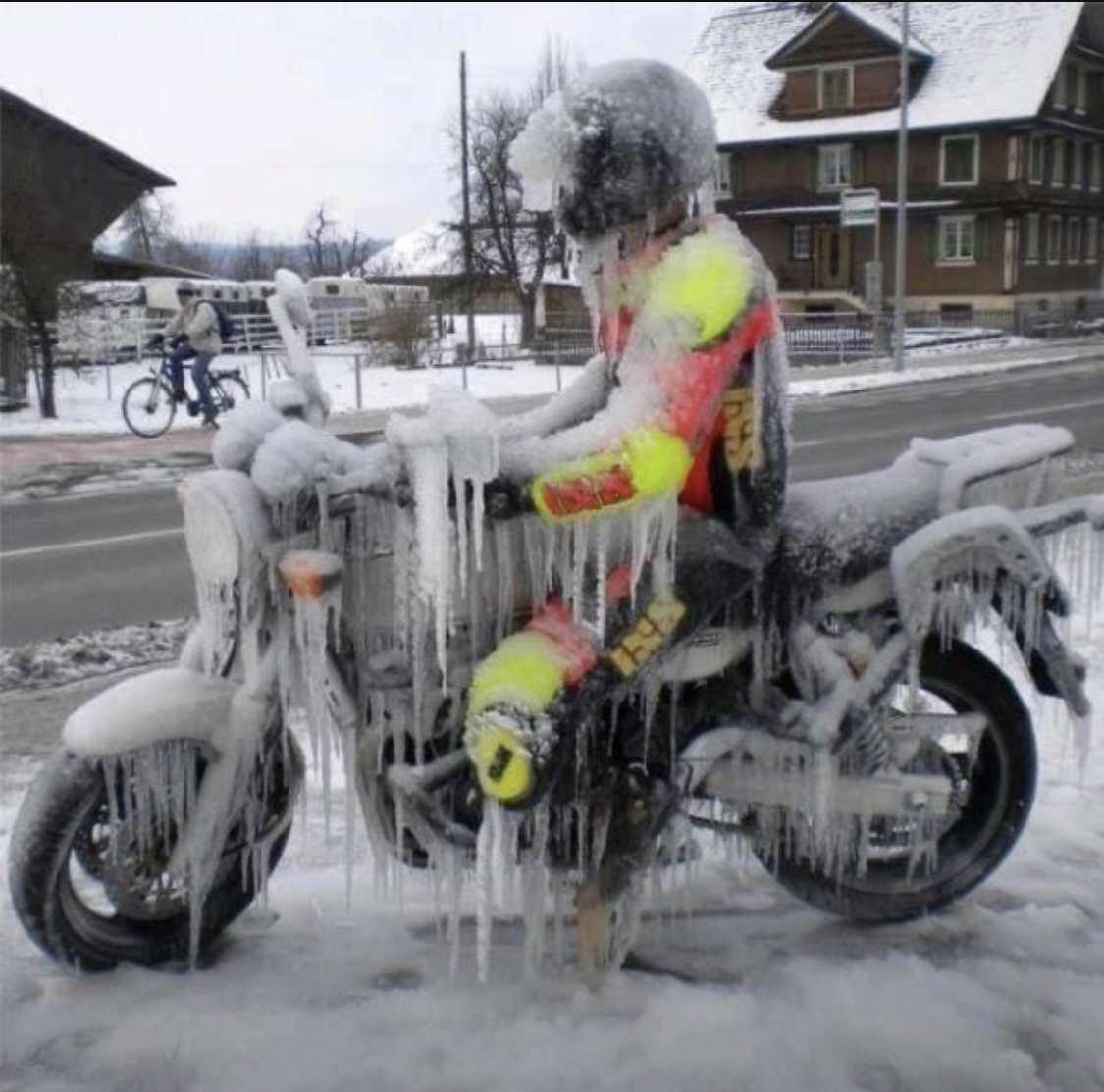 ABCD Fahrschule Winterthur Roller und Motorrad Frühlings erwachen Warm up Kurventrainingskurs und Bremstechnik Kurs 